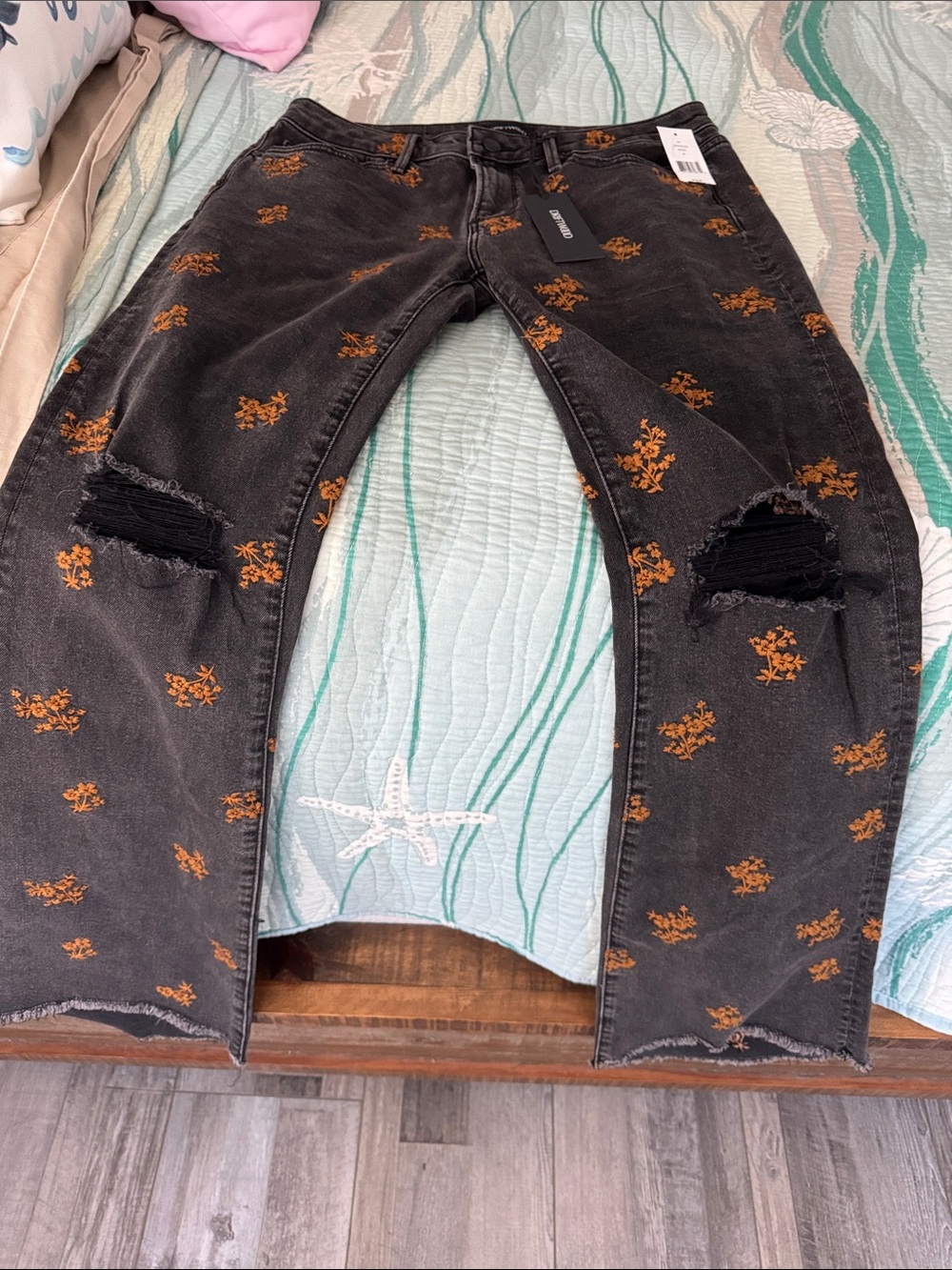 Driftwood Eva Flare Jeans Black Floral Embroidered Distressed W29